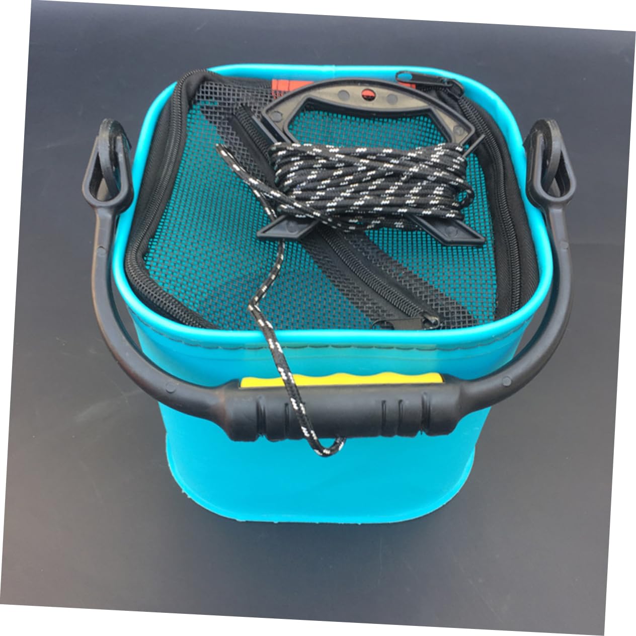 Toddmomy 1PC Eva Portable Fishing Bucket with Smooth Zipper and Slip Rope Folding Water Sink Container for Outdoor Fishing Lightweight Mixed Color