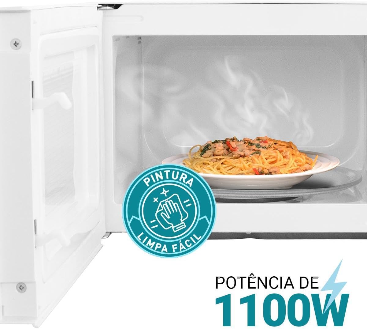 Imagem frontal do micro-ondas com fundo neutro e claro. Imagem frontal do micro-ondas com fundo neutro e claro.