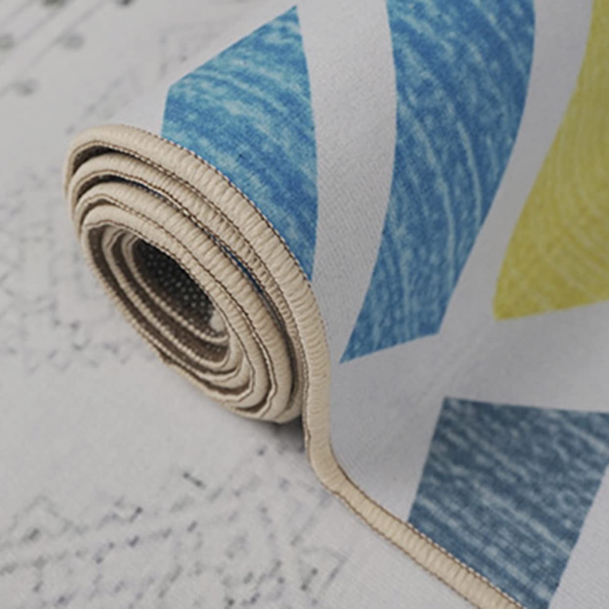 Amazon｜ラグ ラグマット ラグカーペット 180*280cm 洗える 滑り止め付