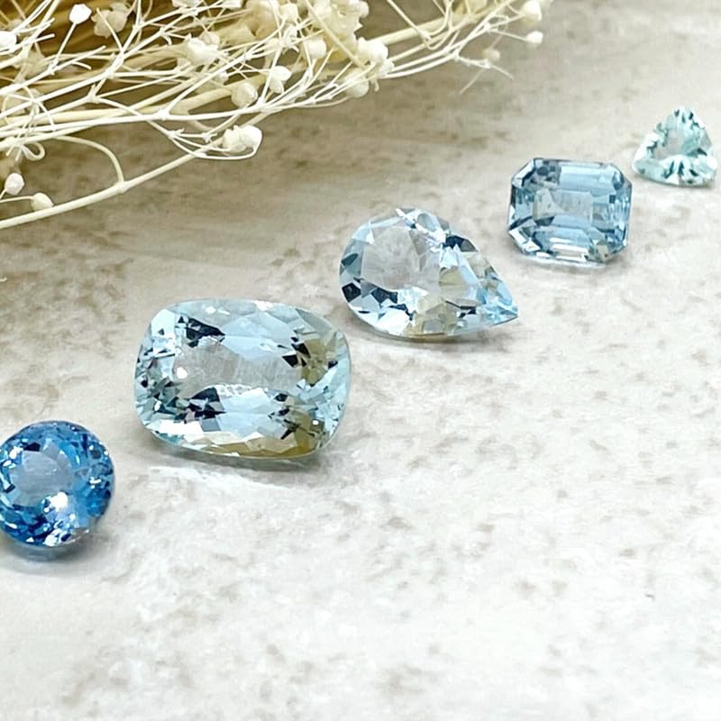 1.62 Carat (ctw) Aquamarine Moissanite Engagement Rings for women Platinum Plated Silver ring moissanite rings4