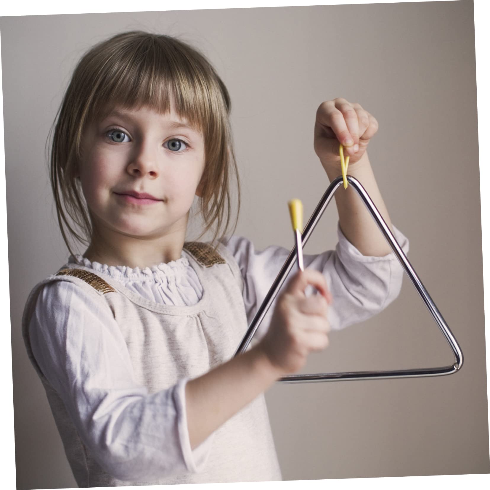 Instrumento de Percusión Triangular de Hierro 5 Juegos para Niños | Juegos de 4, 5, 6, 7 y 8 Pulgadas, Color Plata y Amarillo, Diseño Delicado, Ligero y Resistente al Desgaste