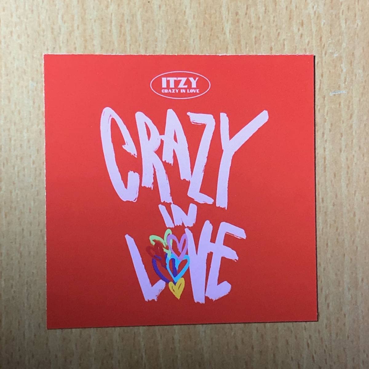 Amazon.co.jp: ITZY（イッチ） ファーストフルアルバム『CRAZY IN LOVE