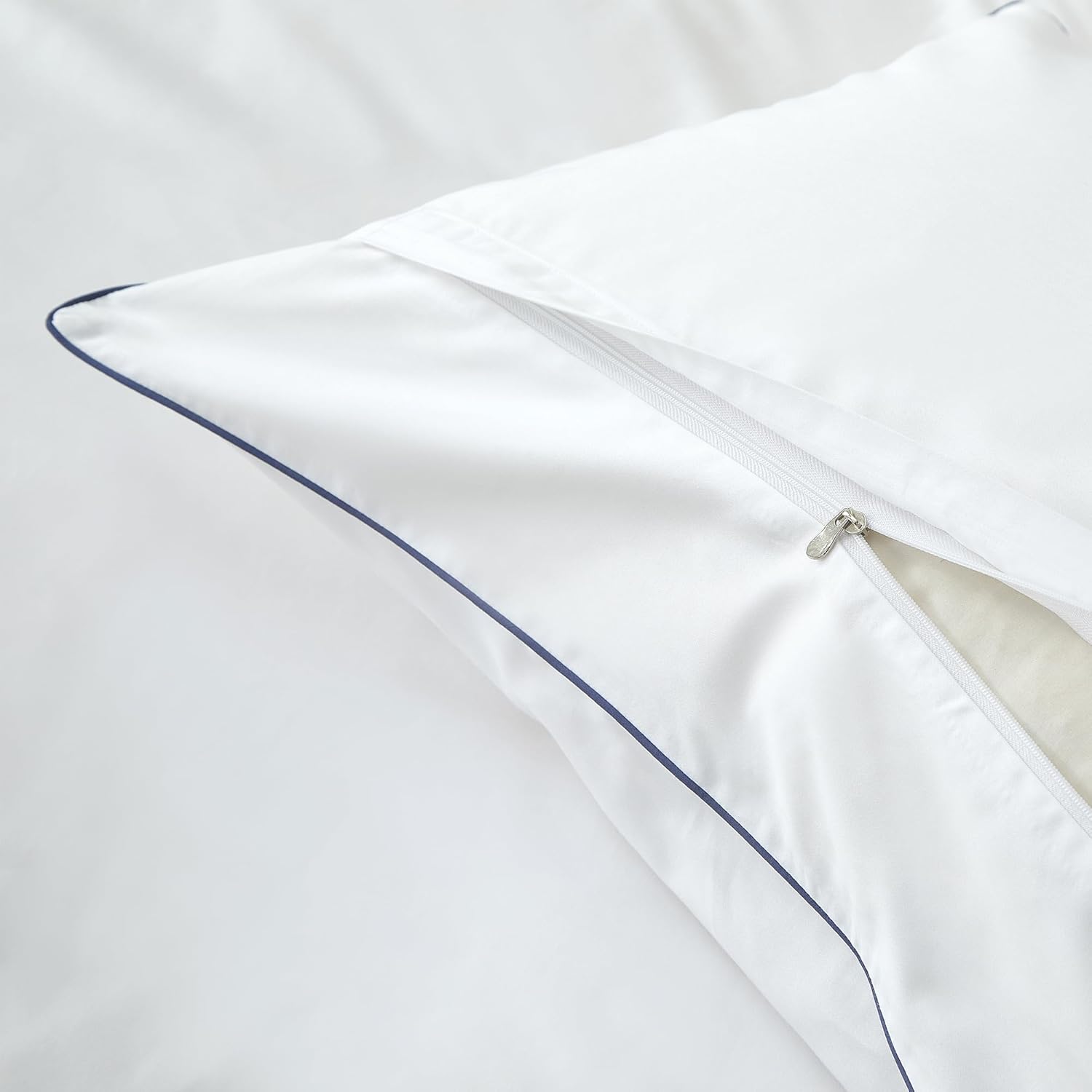 White Standard Pillow Cases Set of 2, Luxury 600 Thread Count 100% Long Staple Cotton Pillow Cases with Navy Piping Trim, Hidden Zipper Closure Bedding Linen, 20x26 Inches