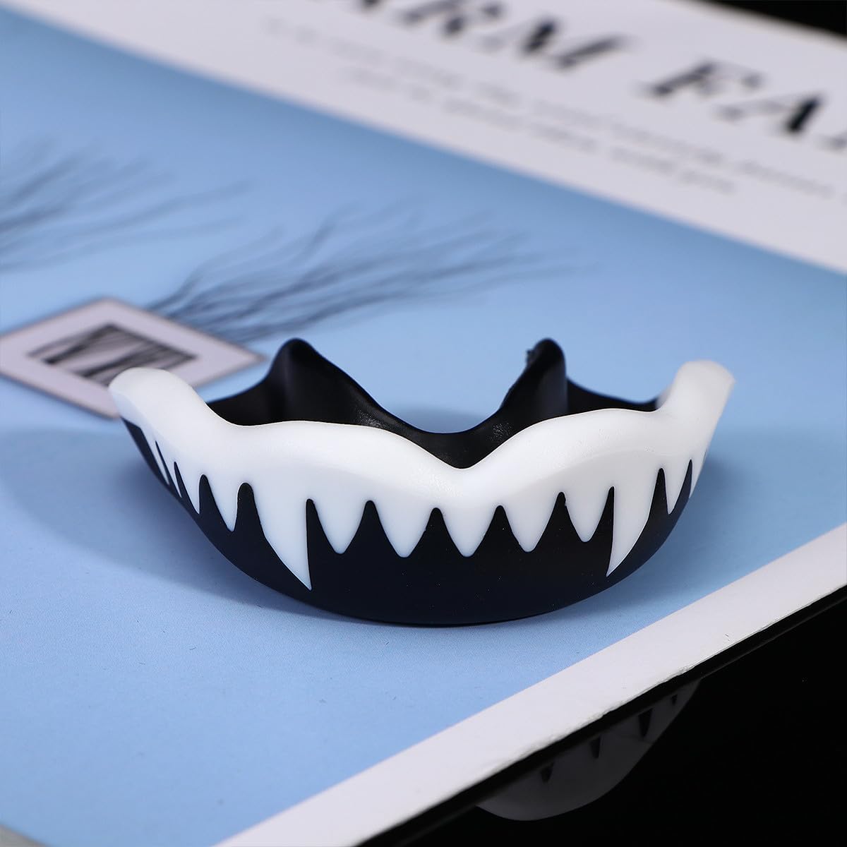 Toddmomy Sports Mouth Guard for Braces Teeth Protector, Black and White, Sturdy Impact Shield for Football Hockey Rugby Boxing, Youth and Adult Mouthguards for Contact Sports
