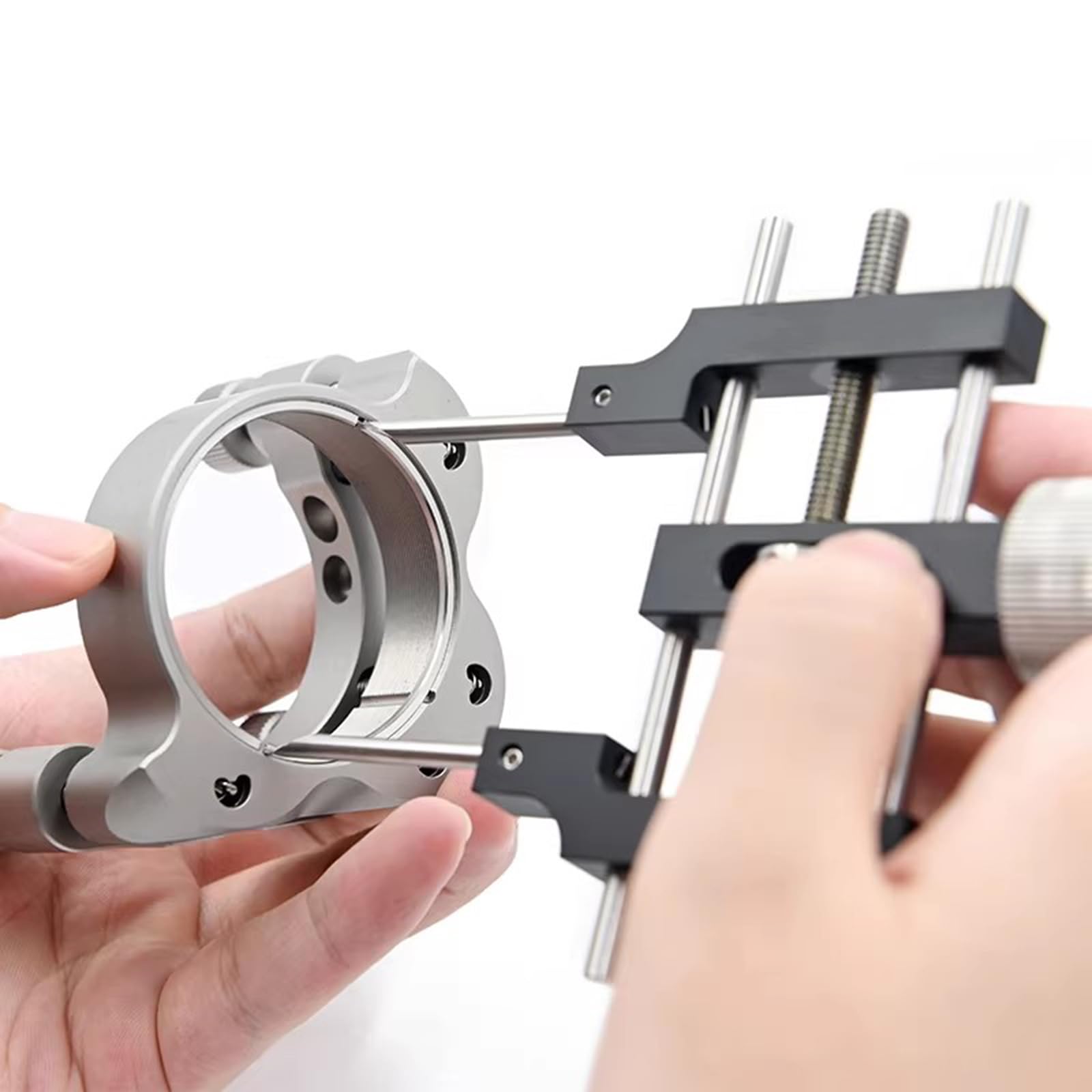 Zweiseitiges Werkzeug für Sprengringe/Optische Halteringe – mit automatischer Zentrierung und einem Spannbereich von 3,0 mm bis 76,2 mm für optische Labore