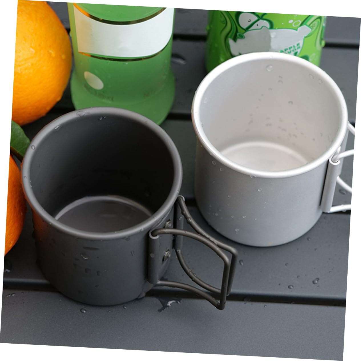 BESTonZON 2stücke Faltbarer Trinkbecher aus Aluminiumlegierung Tragbarer Wasserbecher Faltbarer Griff für Kaffee Bier und Andere Getränke Platzsparend Zusammenklappbar