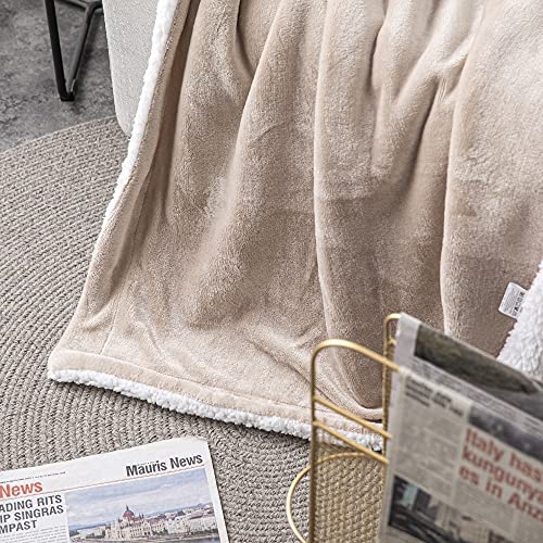 Mixibaby Flauschige Kuscheldecke Sherpa Coral extra weich & warm Wohndecke Flanell Fleecedecke, Größe:150 cm x 200 cm, Farbe:Beige