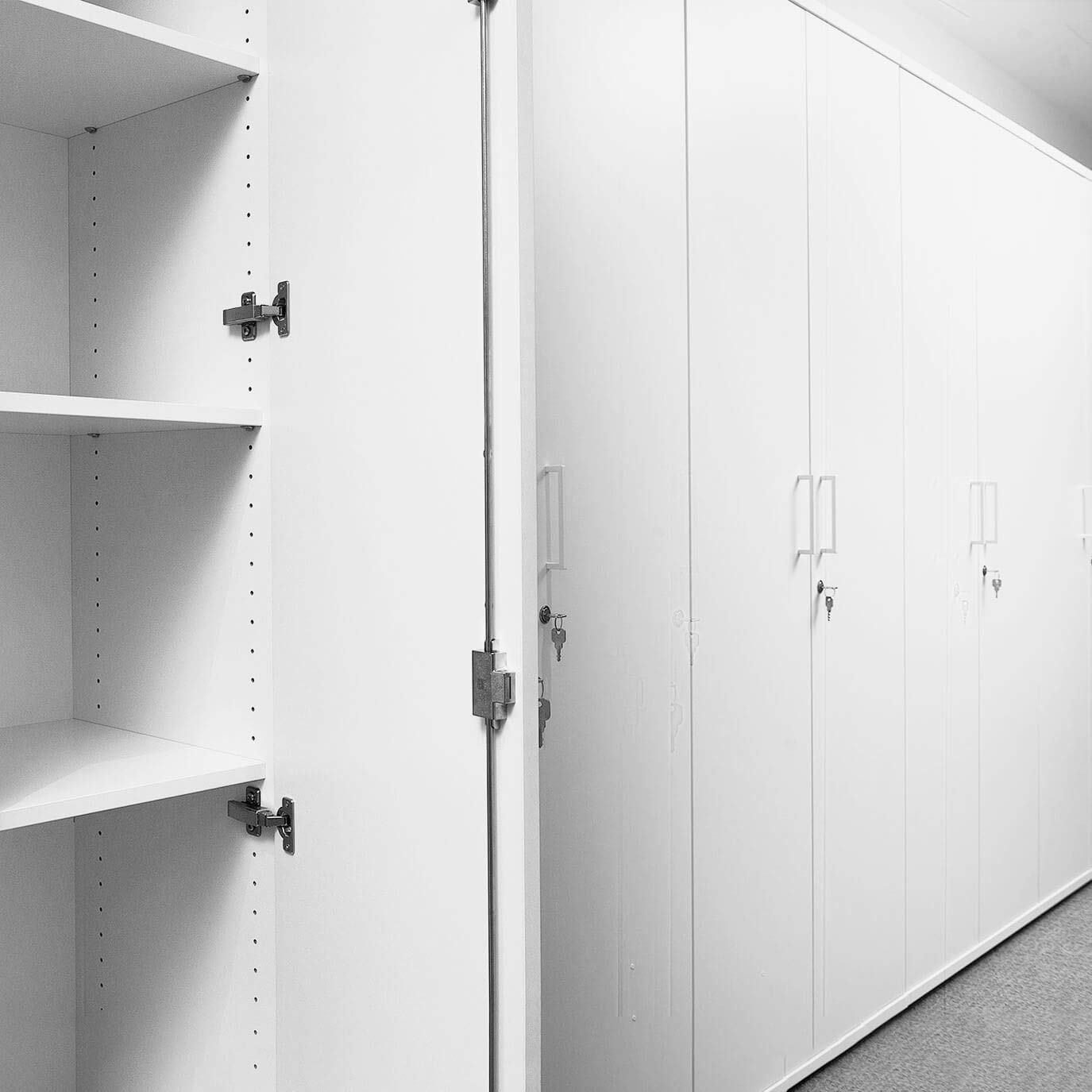 Weber Büro Profi Aktenschrank abschließbar 5 OH Weiß Schrank Büroschrank Flügeltürenschrank