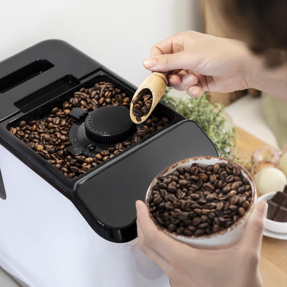 Cecotec Macchina da Caffè Superautomatica Cremmaet Macchia White. 1350 W, Thermoblock, Pompa di Pressione da 19 bar, Sistema Plug&Play, Serbatoio di Caffè con Macinacaffè Integrato