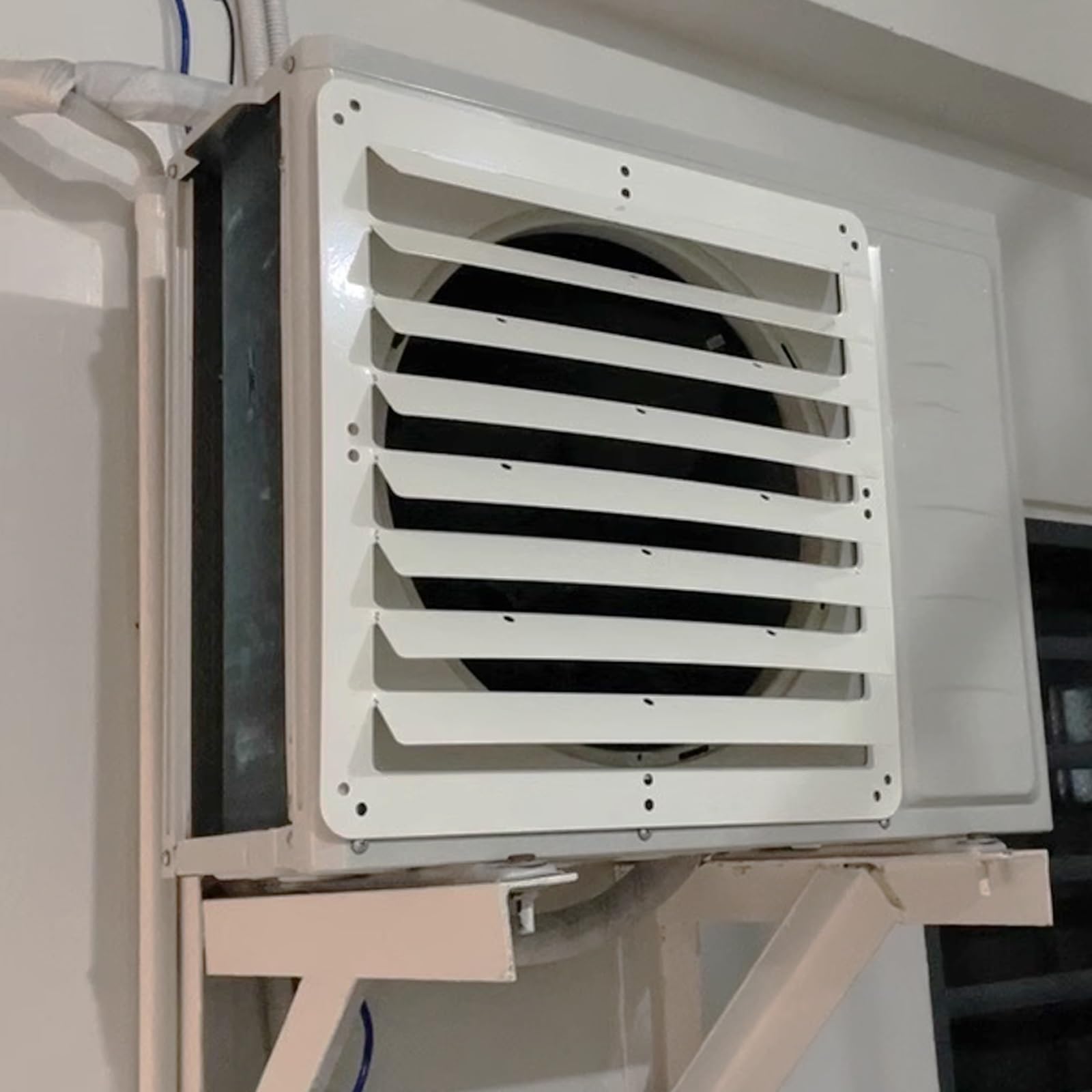 ITOSUI Outdoor Air Conditioner Deflector,Air Conditioner Compressor Screen,Galvanized Steel Baffle Against Direct Blowing,Condenser Vent Grille,Heat Pump Air Guide Cover(53cm/20.9in)
