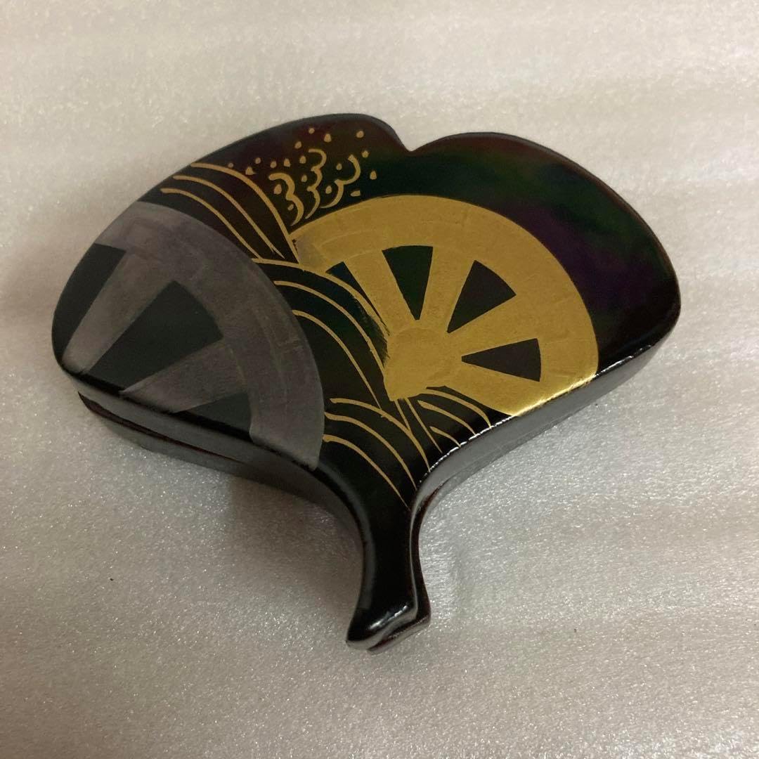 harmonyです！　　　骨董の香合（河濱支流）乾山名入 harmony様専用です！ 骨董の香合（河濱支流）乾山名入 - メルカリ