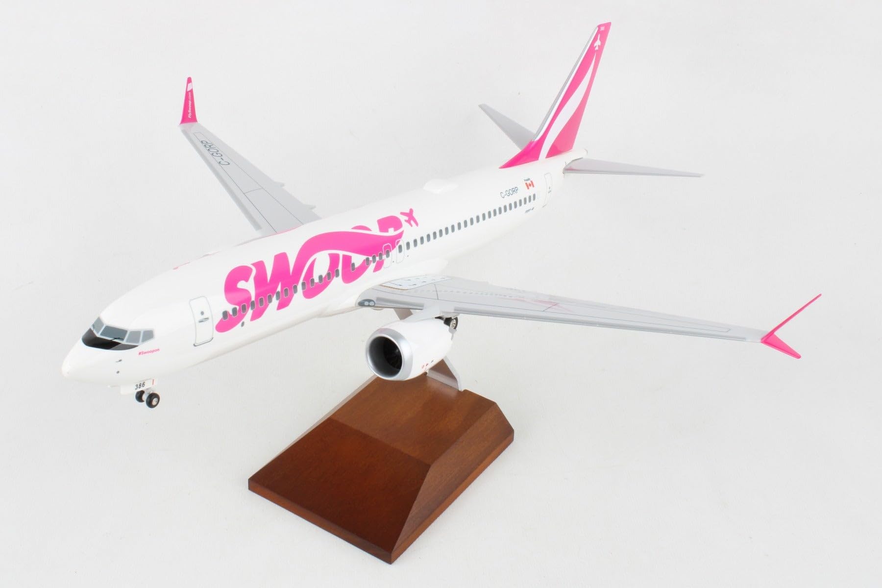 DARON / ダロン｜SWOOP / スウープ｜B737-800｜1/100 Amazon.com: SkyMarks Daron Swoop 737MAX8 1/100 W/Wood Stand & Gear