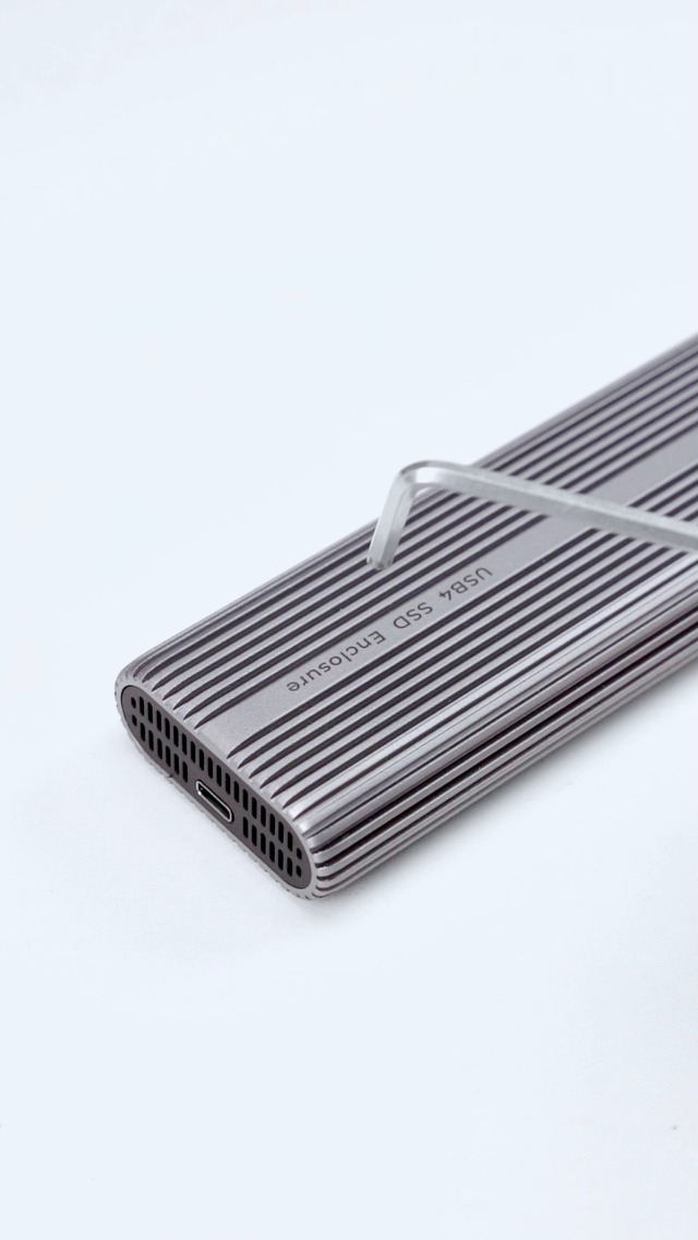 Amazon.co.jp: ORICO M.2 SSD 外付けケース 40Gbps 工具不要 USB4 NVMe