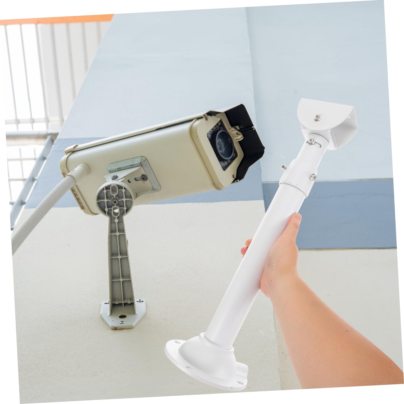 Lurrose Staffa per Telecamera di Sorveglianza Dome in Lega di Alluminio, Supporto da Parete Resistente per Uso Interno ed Esterno, Rotazione 360° e 90°, Facile da Installare
