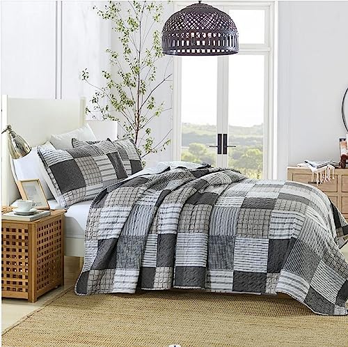 Parure de lit en patchwork aux finitions soignées pour un couchage élégant