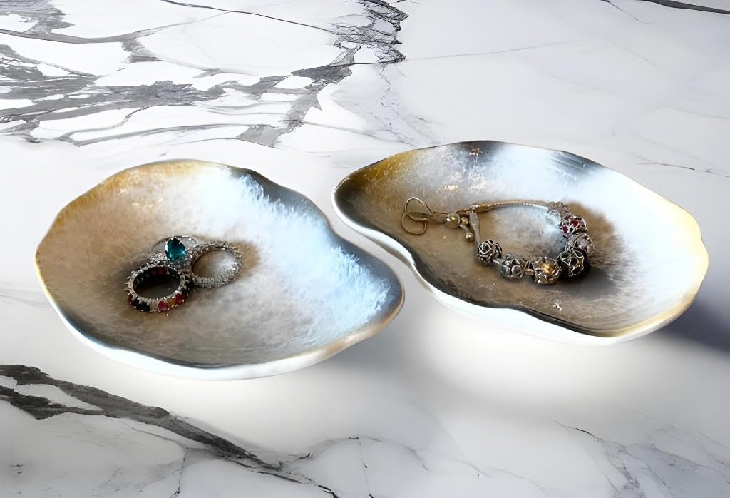 Top Brass Set of 2 - Large Ceramic Oyster Shell Jewelry Dish Trinket - Ring Earring Holder Organizer Tray - Glossy Glazed Finish Coastal Beach Decor