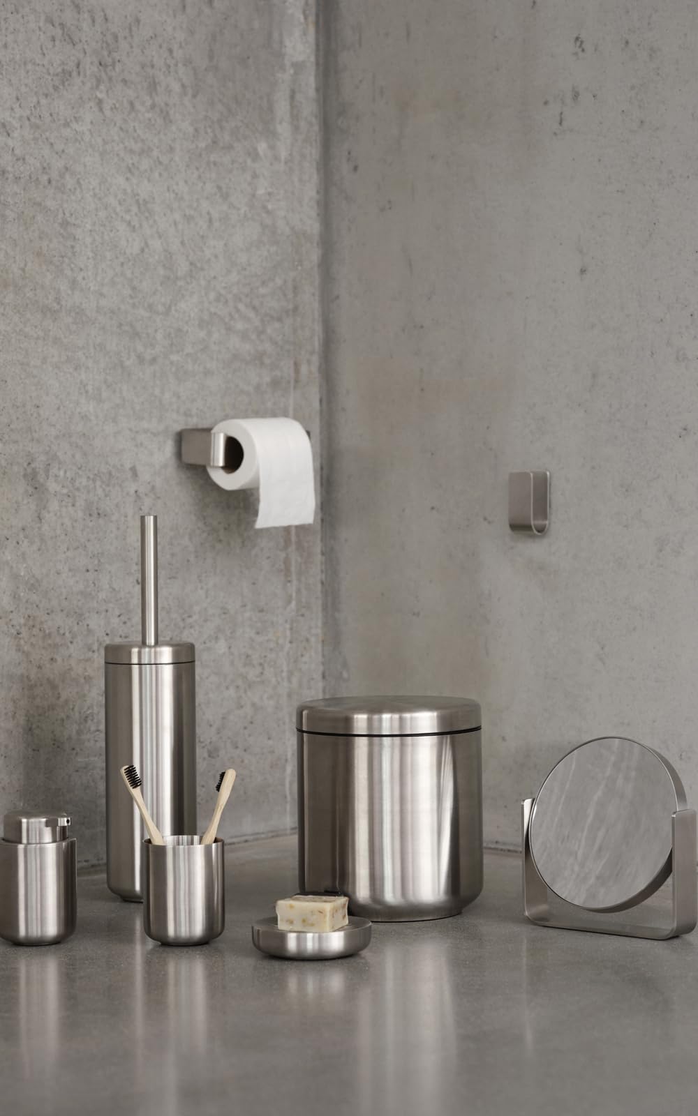 Zone Denmark Ume Seifenspender für Flüssigseife, Mattem Edelstahl, Skandinavisch im Design, 250 ml, Höhe 12,8 cm, Stahl