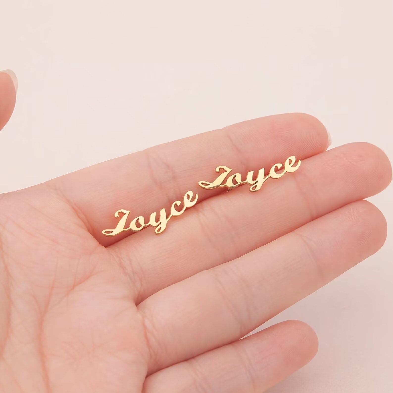 Pendientes personalizados de oro - Pendientes con nombre - Pendientes minimalistas - Joyería personalizada con tu nombre - Regalo de pendiente para ella