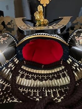 Amazon | 5月人形 兜 屏風 土台付き 1度のみ使用 | 兜飾り | おもちゃ