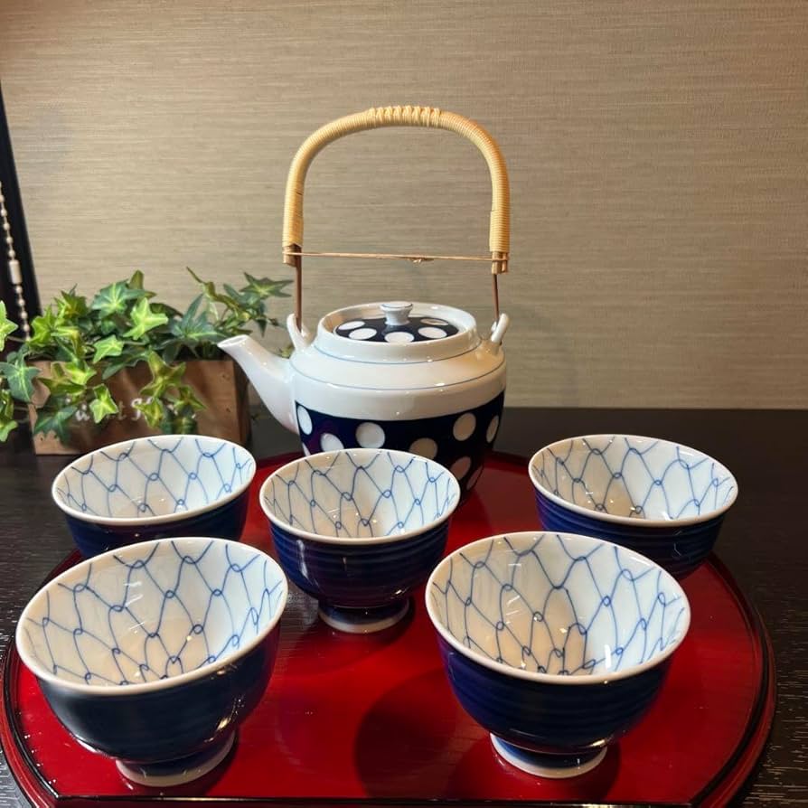 Amazon.co.jp: 昭和レトロ 有田焼 水玉模様急須と網目模様湯呑み