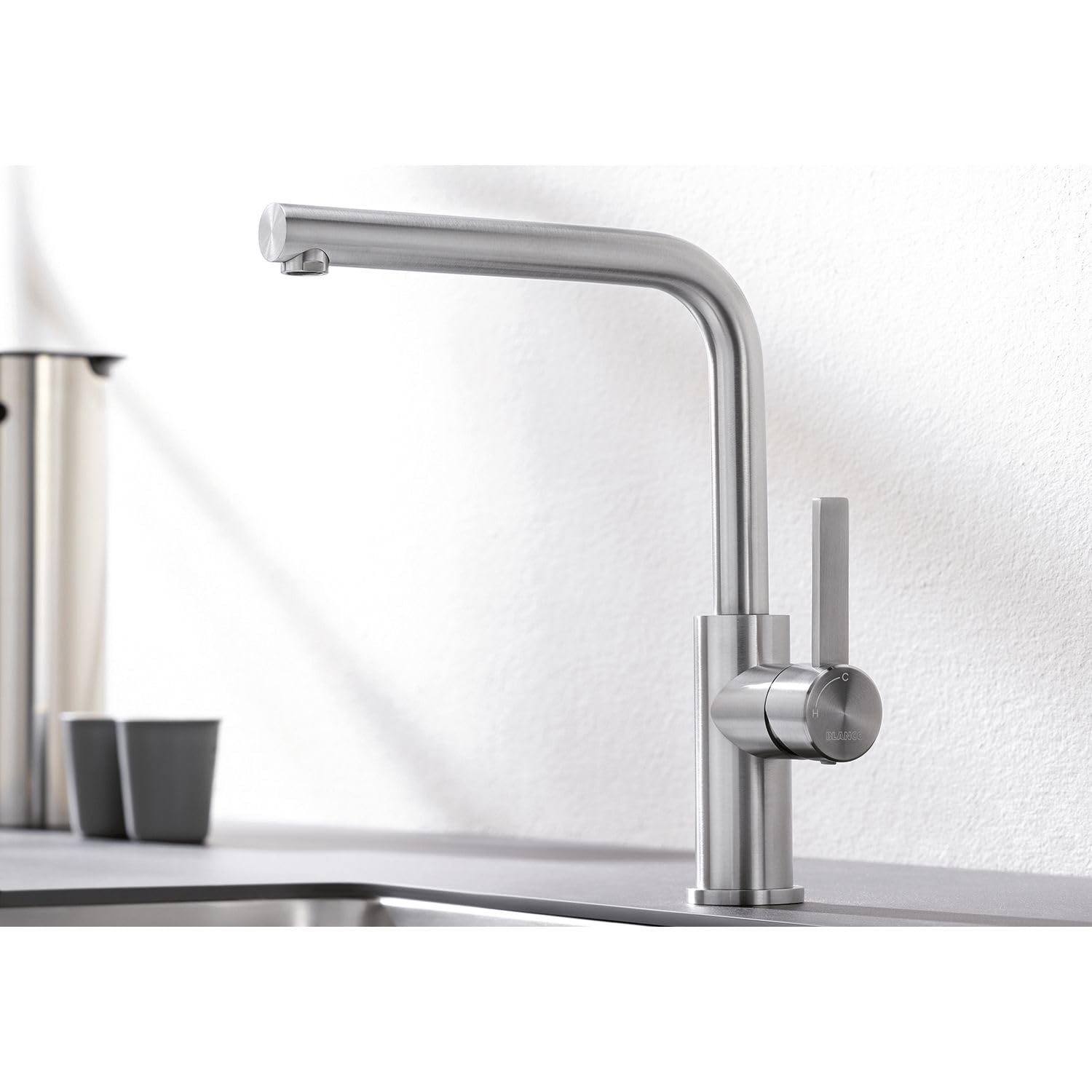 BLANCO LANORA 523122 - Rubinetto miscelatore di alta qualità in acciaio inox per la cucina, alta pressione, acciaio inox spazzolato