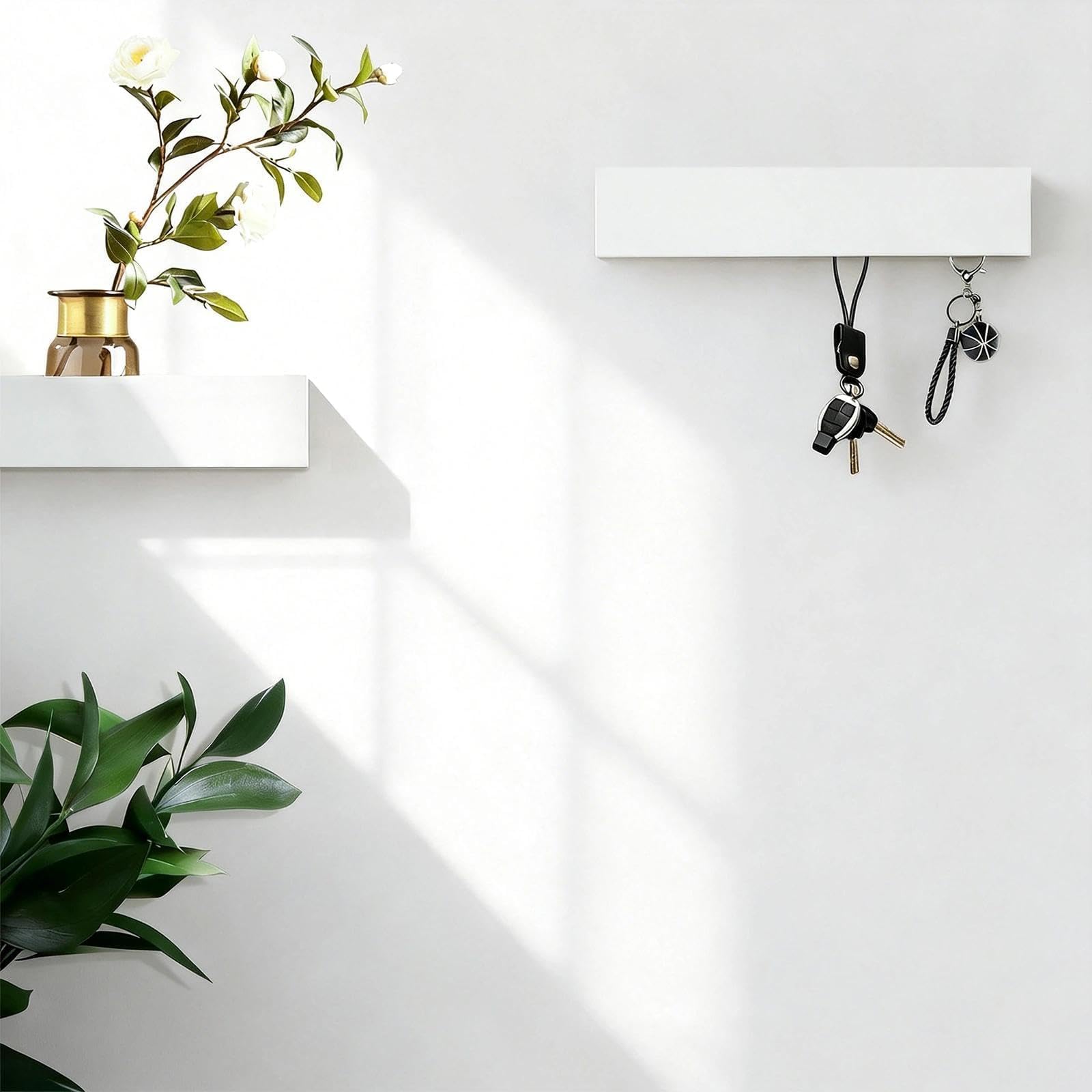 Porta Chiavi da Muro per Casa con Ripiano, Appendi Chiavi a Muro con 5 Ganci, Metallo-Legno Portachiavi da Parete Moderno, Salvaspazio, 30 x 7,5 x 6 cm, Bianco, per Ingressi, Corridoi, Soggiorni