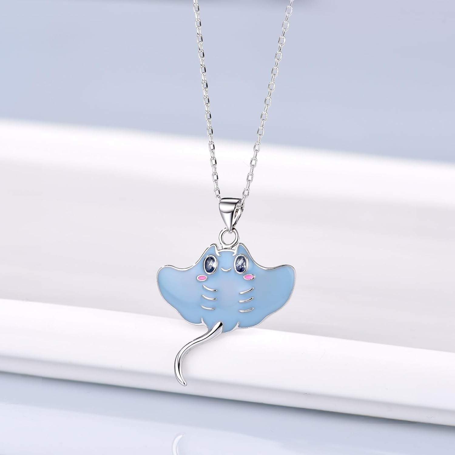 Ocean Animal Necklace Orca/Dolphin/Shark/Stingray Marine/Turtle Animals Pendant Ocean Jewelry Gifts for Women Mom Wife