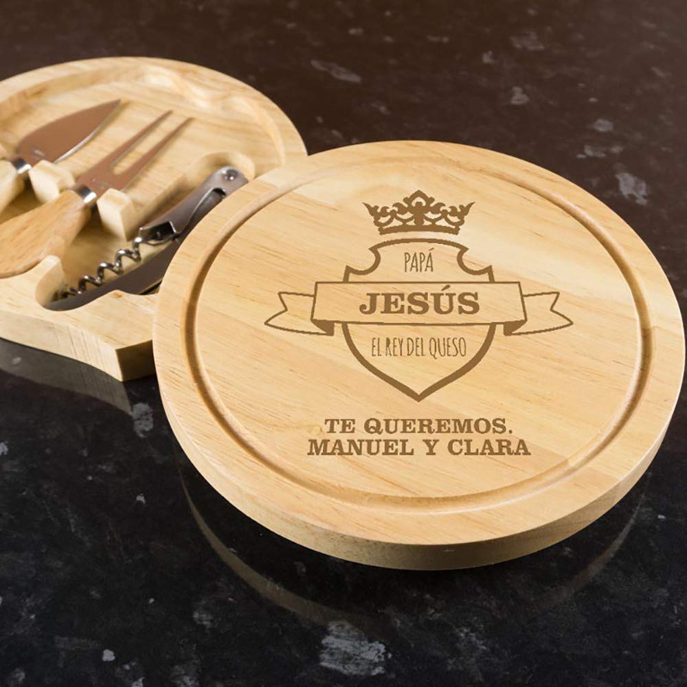 Cadeau personnalisé : planche à fromages pour « le roi du fromage » gravée avec son nom et la dédicace que vous voulez
