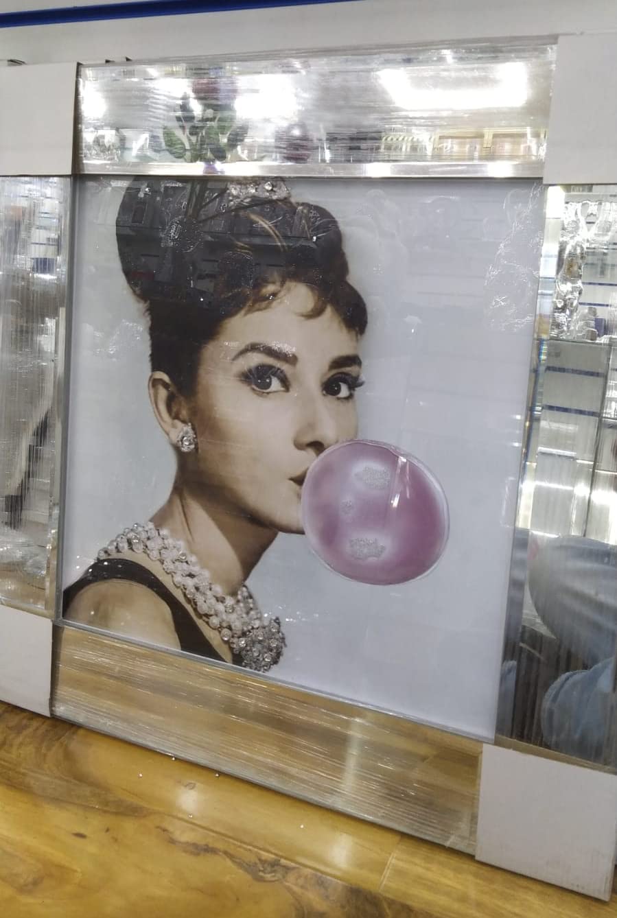 Biznest Clear Glitter With Metallic Sheen Modern Liquid Glitter Wall Art With Mirrored Edges 50X50cm (Audrey Hepburn)
