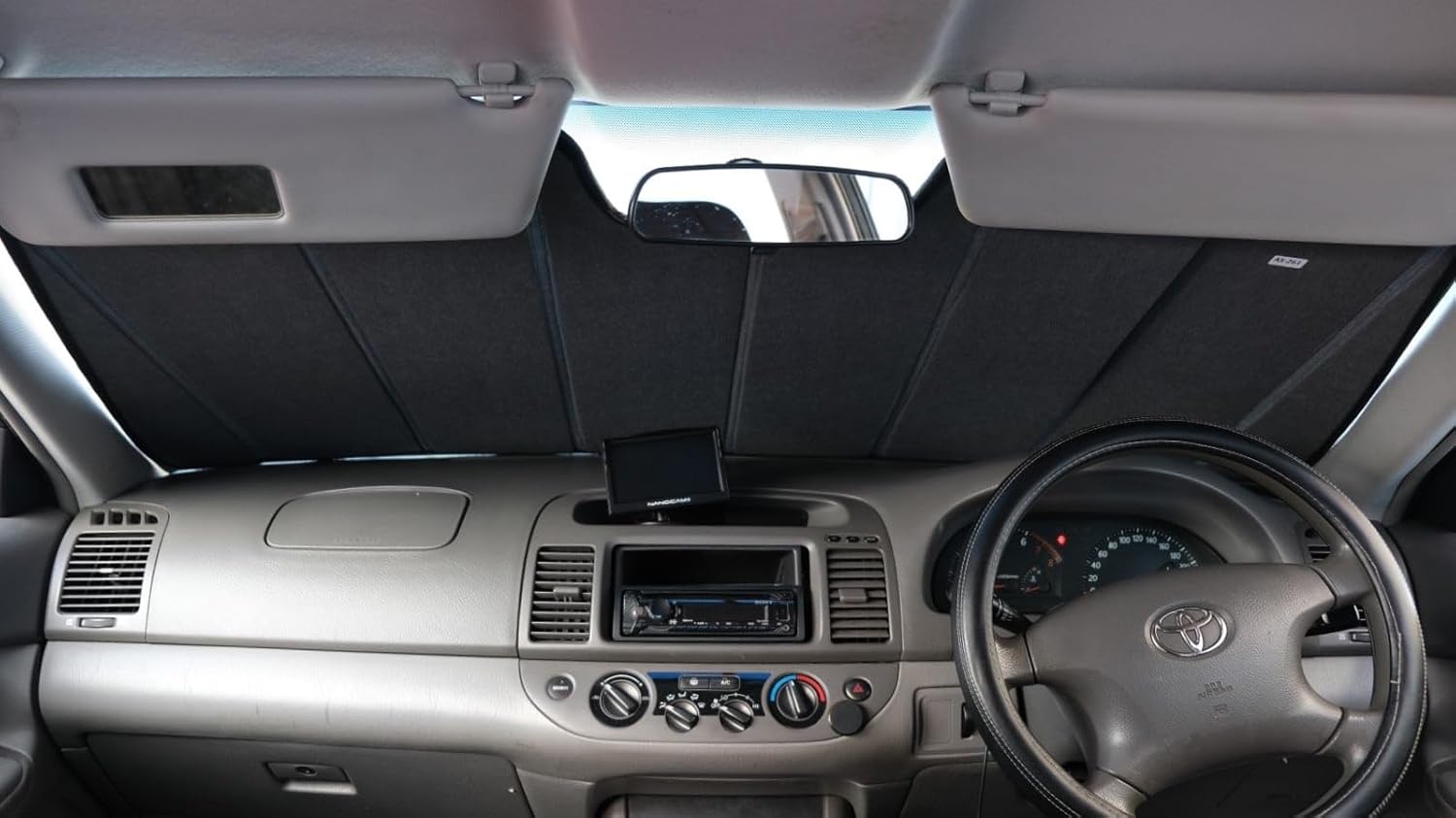 Snap Shades for Toyota Camry | Daihatsu Altis Front Windscreen Sun Shade (XV30; 2001-2006)
