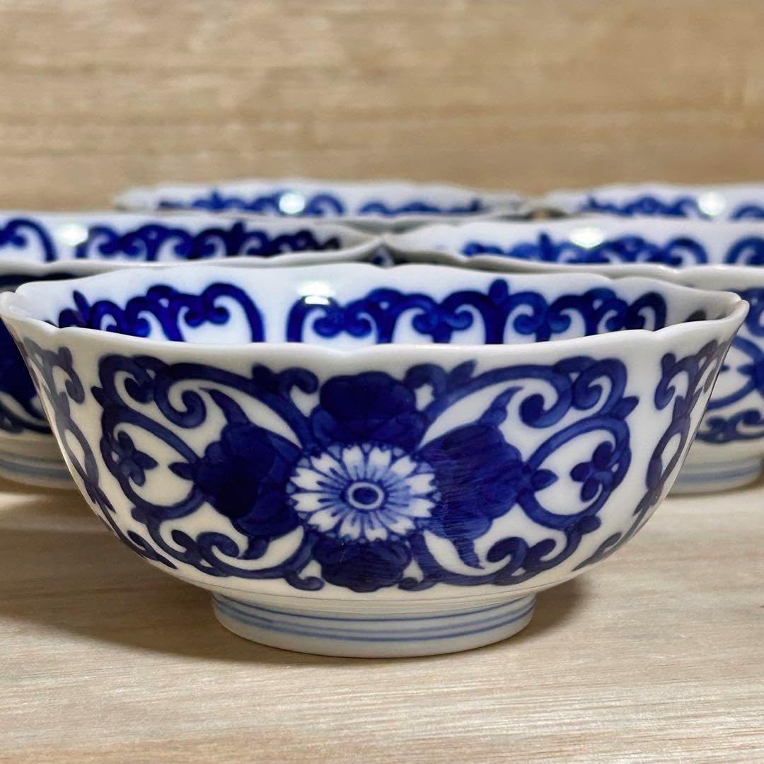 最高級 深川製磁 染付 菊唐草 小丼 どんぶり 鉢 5枚 箱付 最高級 深川製磁 染付 菊唐草 小丼 どんぶり 鉢 5枚 箱