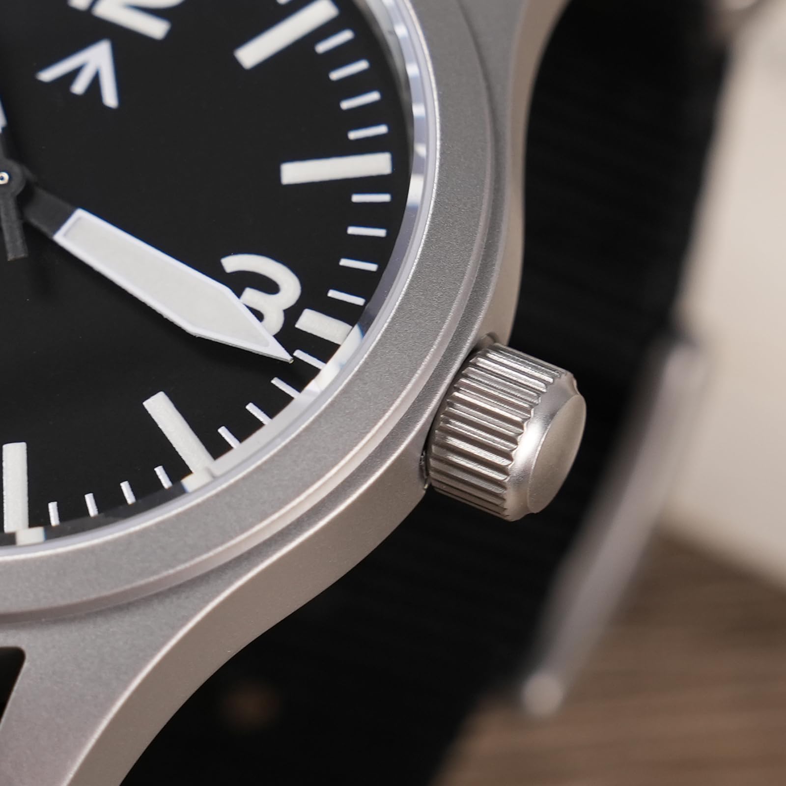 Militado ML05 VH31 - Orologio al quarzo da uomo, 38 mm, con vetro zaffiro bombato, super luminoso, stile retrò, impermeabile fino a 100 m