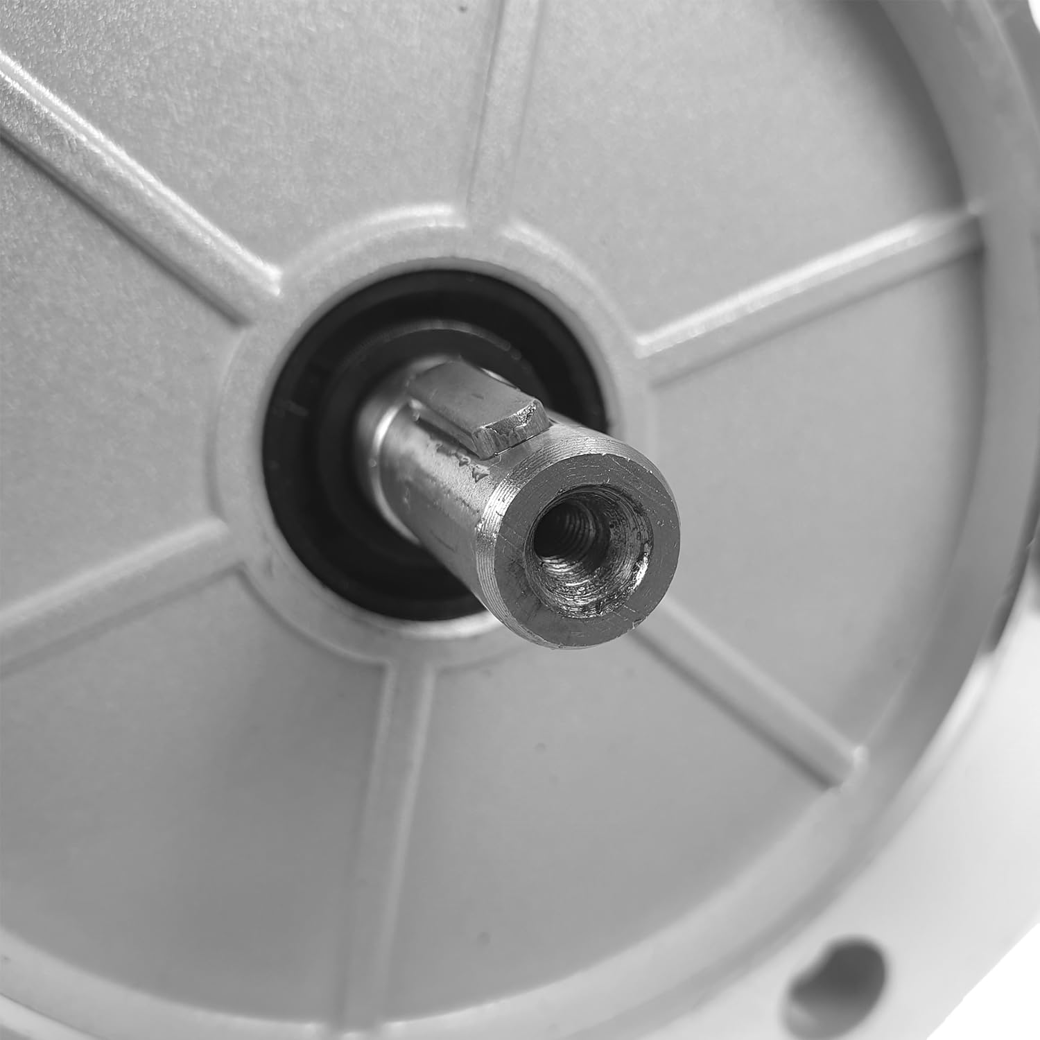 Einphasiger Elektromotor 230 V mit Induktion – 0,25 kW, 0,34 PS, 2800 U/min, B5, MEC 63 – geeignet für Werkstätten, Säulenbohrmaschinen, Förderbänder und andere Maschinen. SAMMA PARTS