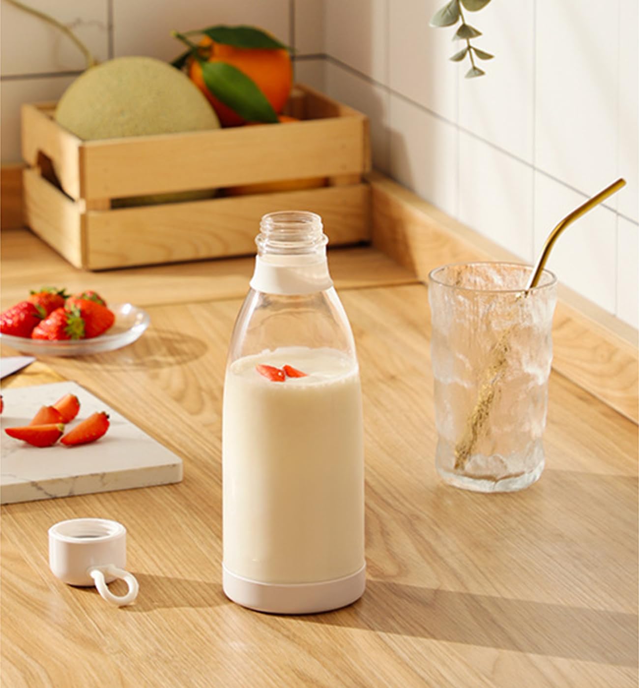 Maizoon Draagbare Persoonlijke Mini Smoothie Blender USB Oplaadbare Elektrische Juicer Cup Huishoudelijke Fruit Mixer met 3 Bladen 1300mAh voor Kantoor Keuken Home Reizen 500ml / 16.9oz wit