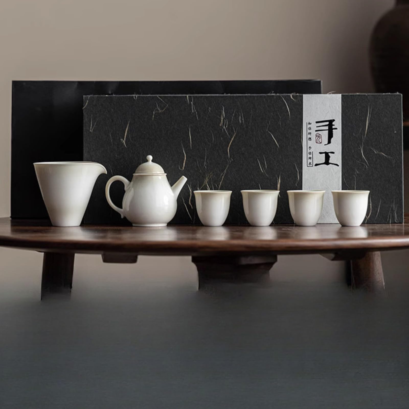 Théière Kungfu en porcelaine blanche pour partager un thé entre amis
