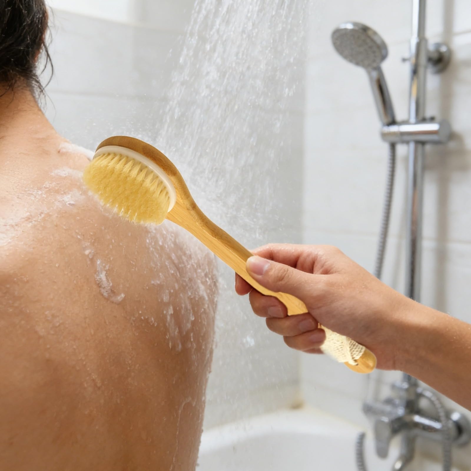 Körperbürste mit langem Griff, festen Wildschweinborsten, 35 cm Reichweite, extra langer Rückenreiniger für die Dusche, gebogener Holzgriff, für nasse oder trockene Anwendung, zum Peeling
