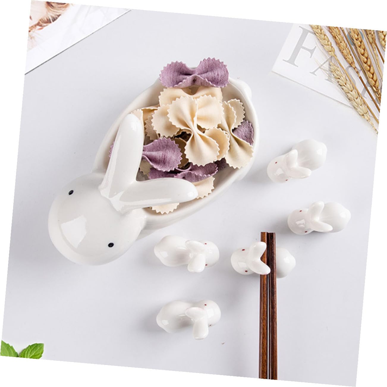 BESPORTBLE Ceramic Chopsticks Holder and Rack Set, Japanese Style Rabbit-shaped Chopstick Rest, White Porcelain Tableware for Kitchen Dining, 1pcs Kitchen Supply
