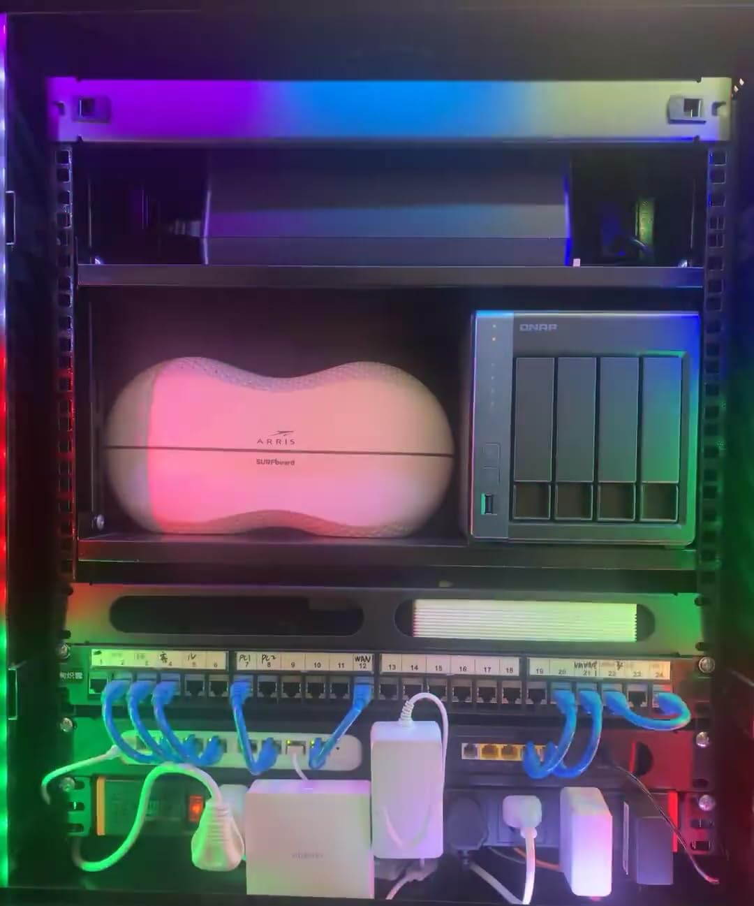 Infitronic INSIRBL111STL - Pannello di sfiato per rack da 19 pollici, pannello cieco a U per rack con copertura cieca 1U in acciaio (montaggio senza attrezzi)