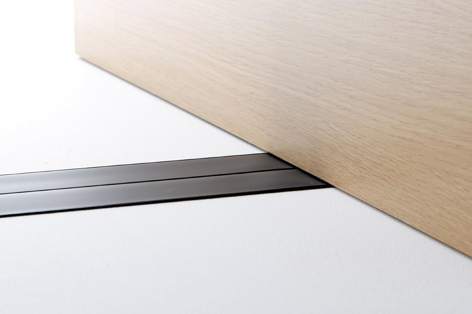 Amazon.co.jp: 薄さ0.9mmの電源延長コード【フラットコードキット】 2m