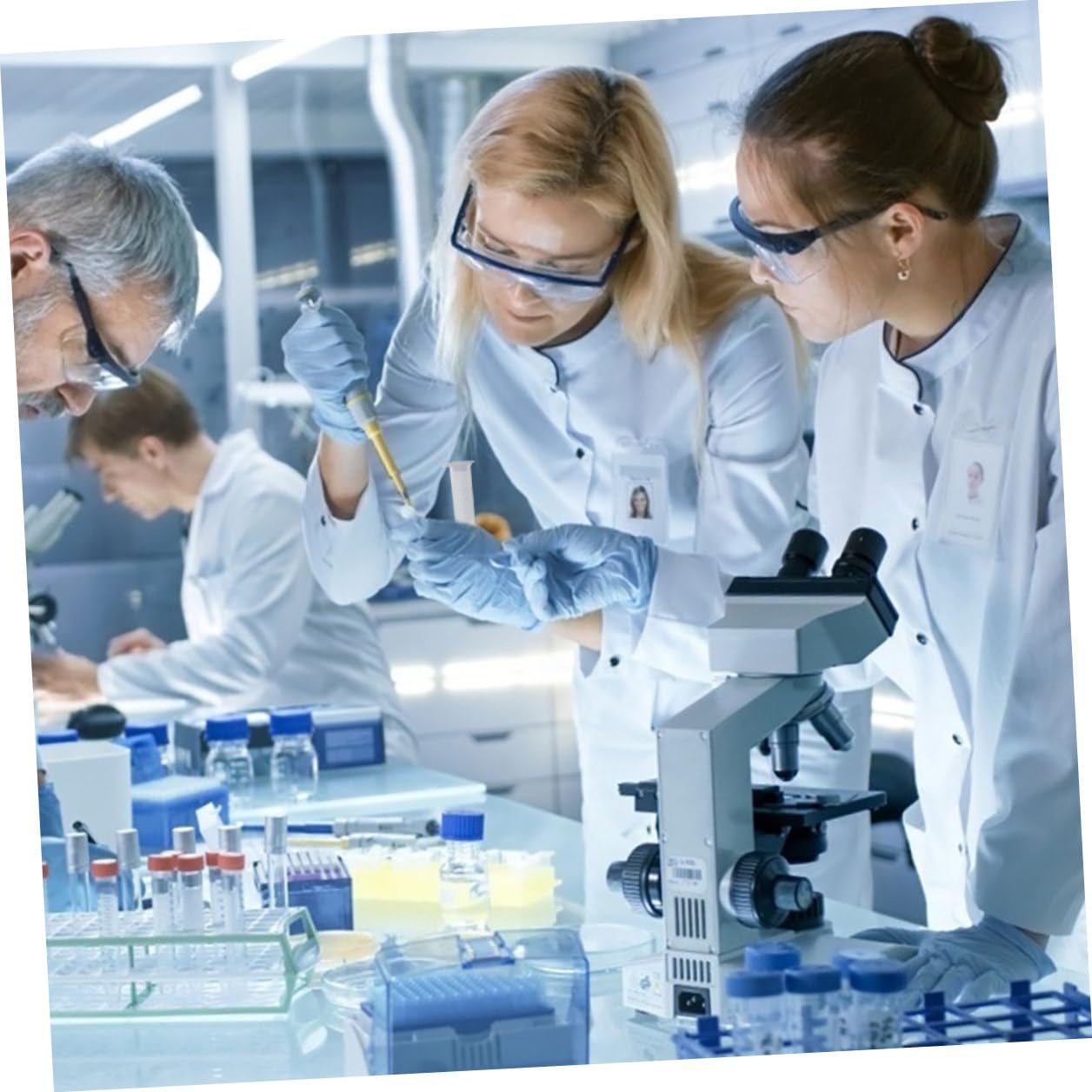 Mikikit 200 Provette da Centrifuga in Plastica Pp da 10 Ml Tappo a Scatto, Trasparenti a Fondo Tondo Scala Graduata, per Analisi di Laboratorio Scientifico e Conservazione Campioni