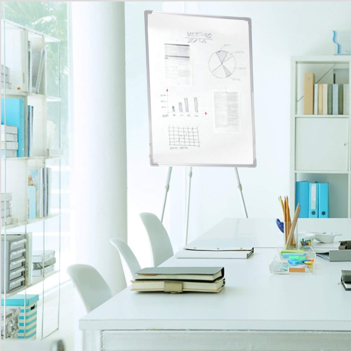 GOPLUS Tableau Blanc Effacable 60 x 40 CM avec Plateau Amovible, Tableau Magnetique Murale, Cadre en Aluminium, Incluant 2 Crochets, 3 Marqueurs, 2 Aimants, 1 Gomme, Idéal pour Bureau, École, Maison
