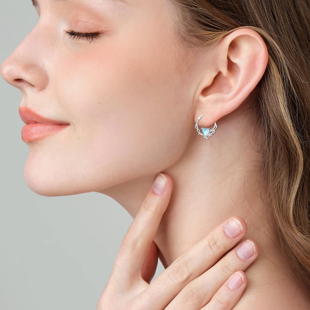 Moonstone Hoop Earrings for Women 925 Sterling Silver Heart Moonstone Hoop Earrings Jewelry Gift for Ladies - Image 2
