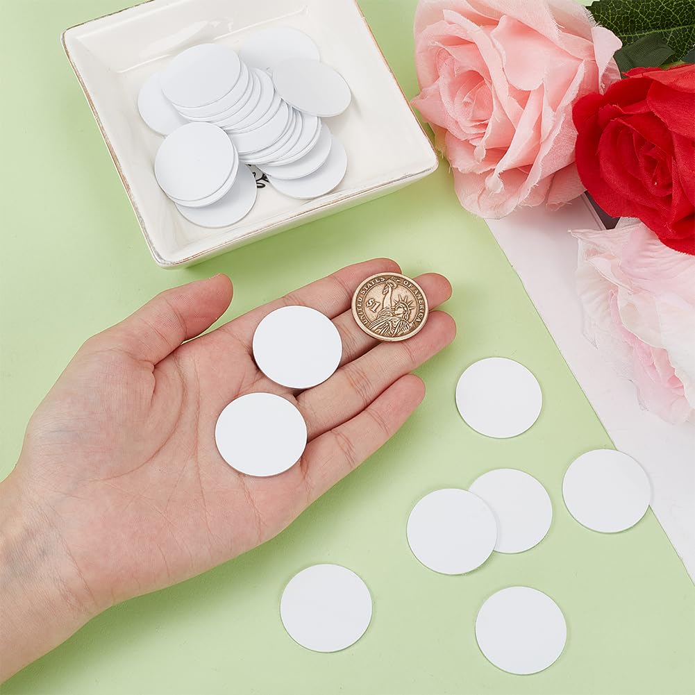 BENECREAT 30 pz Disco In Alluminio Rotondo Bianco, Fogli di Alluminio Vuoti per Sublimazione Da 3cm, Trasferimento Termico su Tavola di Alluminio per Spilla Da Petto, Porta Badge, Vassoio per Foto