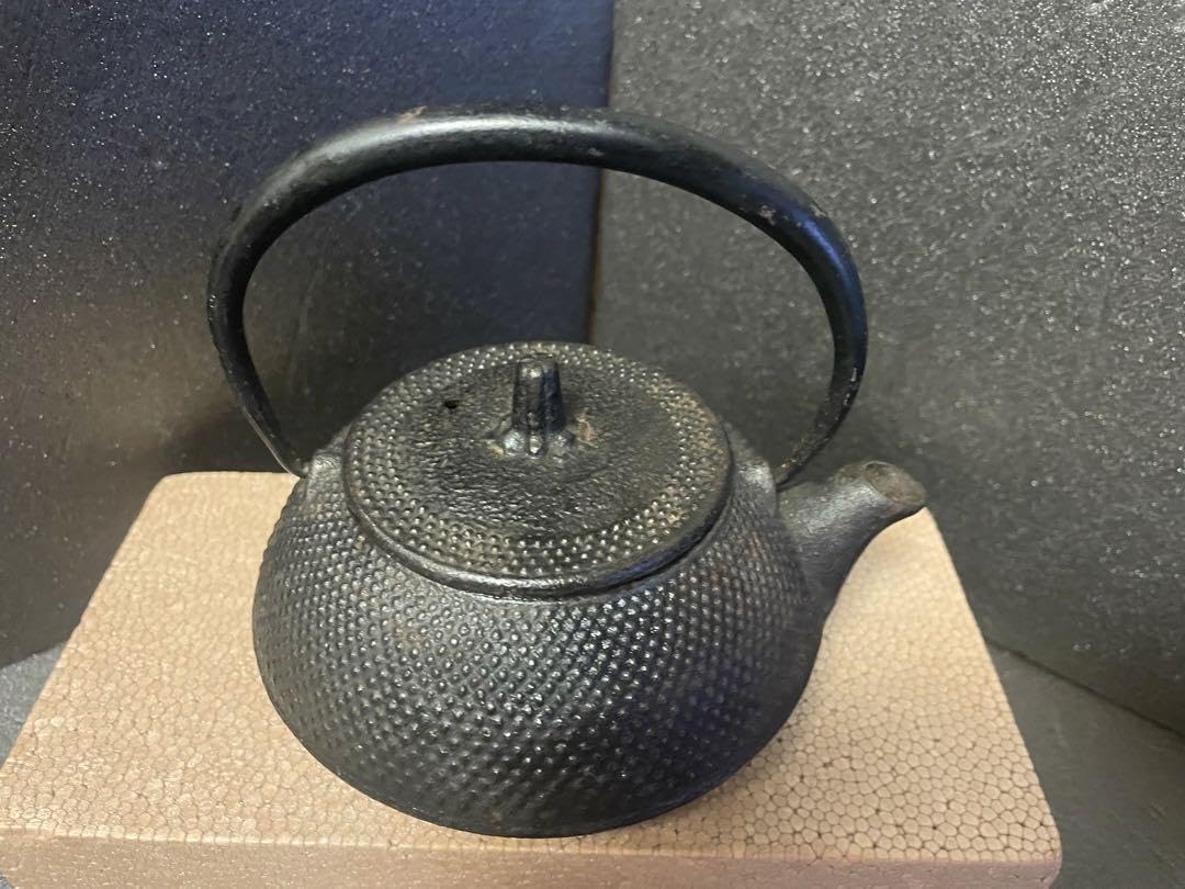 南部鉄瓶 アンティーク風 鉄製急須 茶道具 桜柄 南部鉄瓶 | Antique Nanae