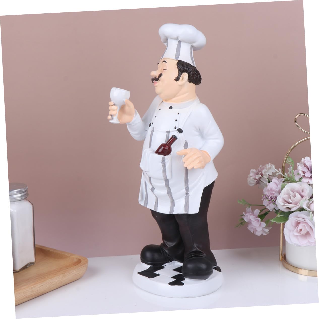Statua Chef in Resina Stile Europeo Mini Decorazione da Tavolo per Cucina Ristorante e Caffetteria Figura Chef con Bicchiere Ornamentazione Divertente e Stabile per Casa e Locale