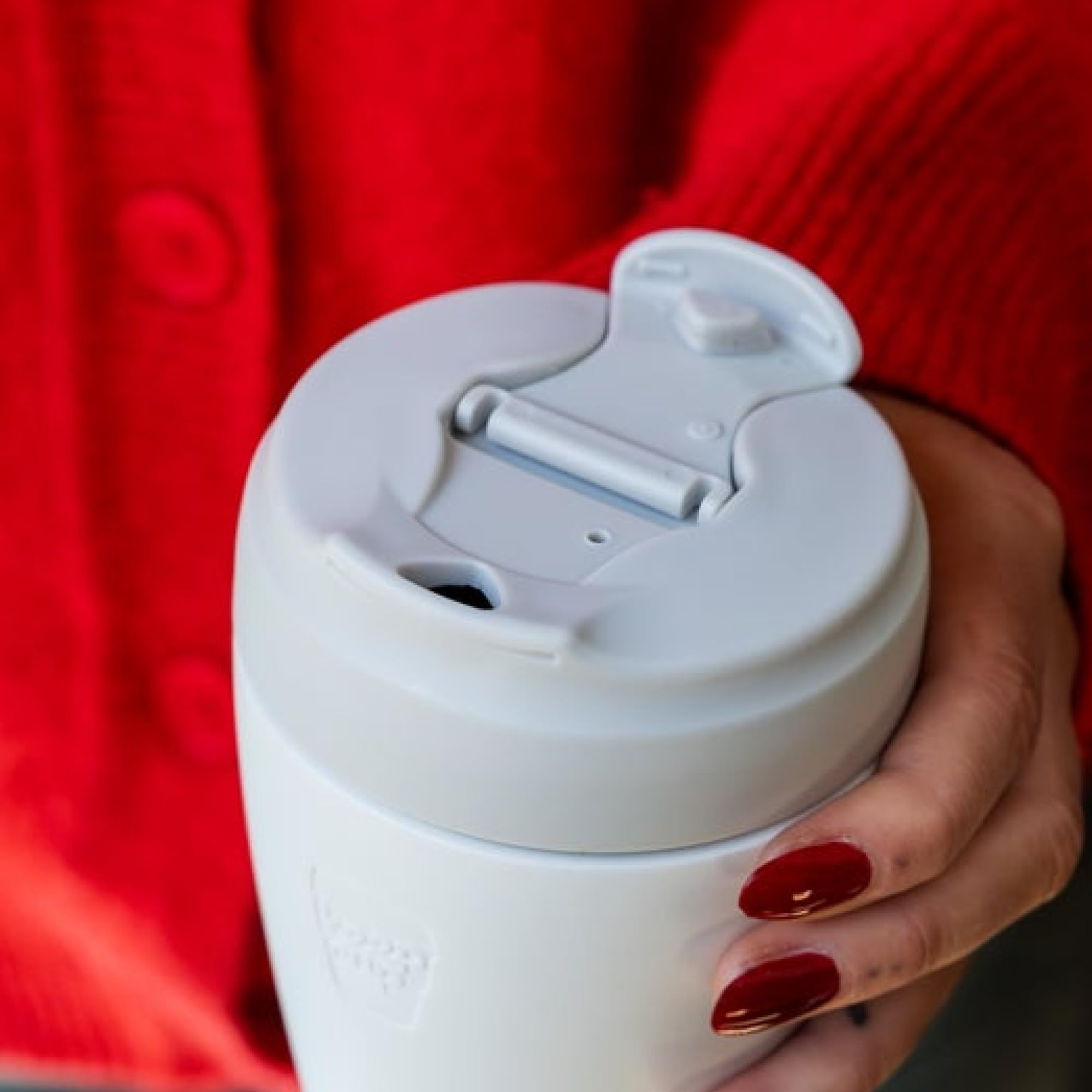 KeepCup Commuter - Taza de café reutilizable de acero inoxidable aislada con tapa abatible a prueba de derrames, 454 ml, color blanco hueso
