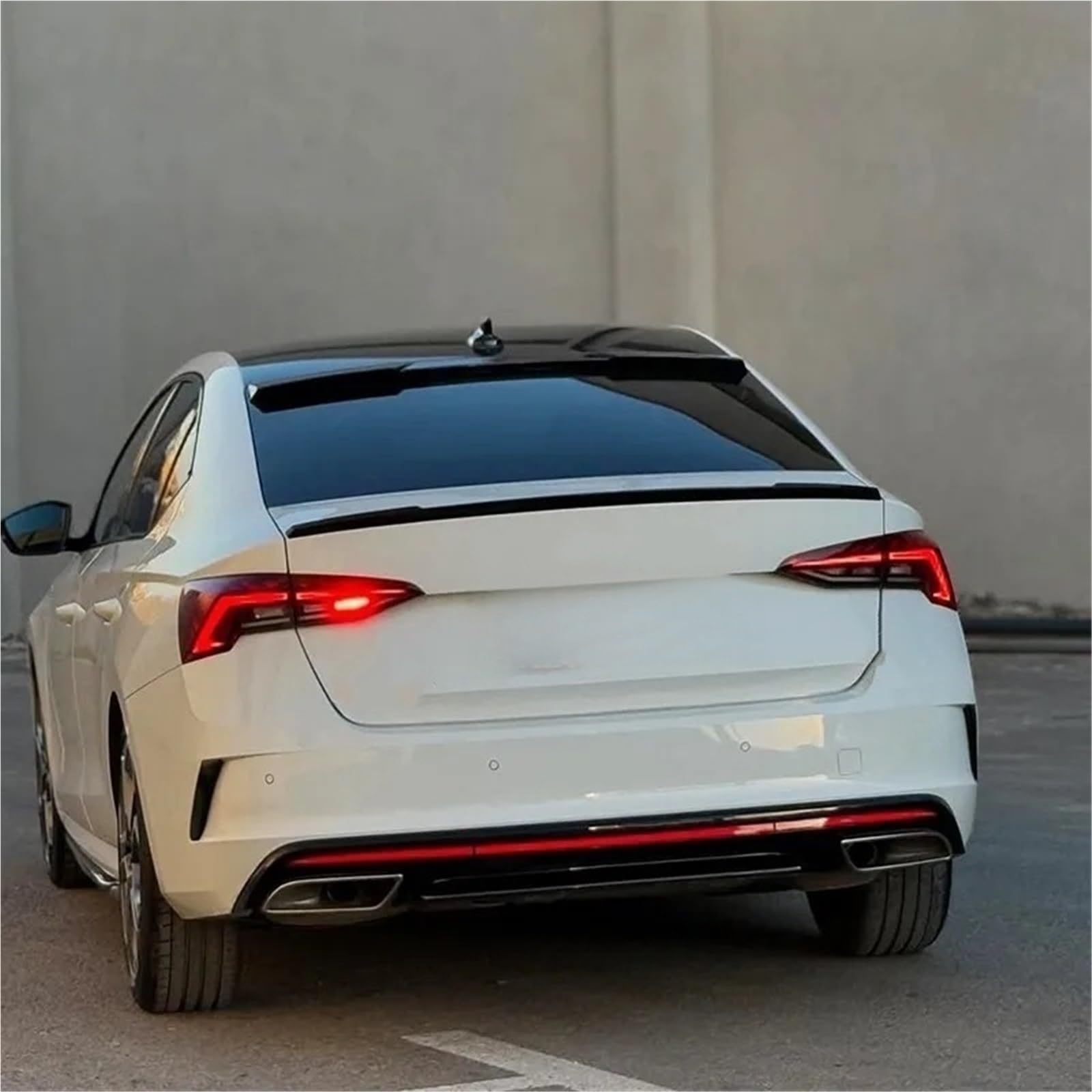 Kompatybilny z Skoda Octavia RS/Sportline/Standard Liftback MK4/Mk4 Facelift Sedan tylny spojler dachowy nakładka tylnego okna spojler dachowy(Rear Boot Spoiler)
