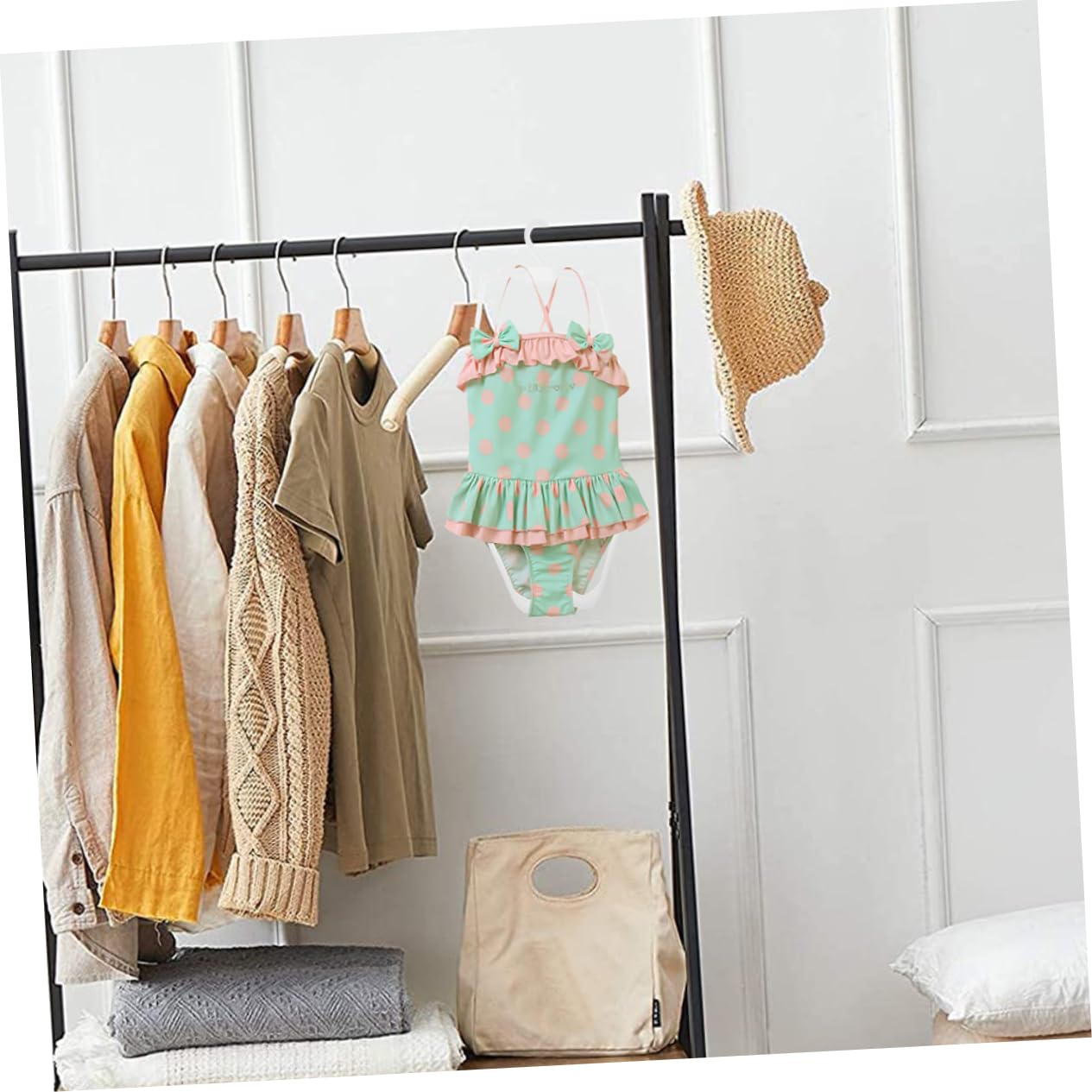 UKCOCO 10 Perchas Infantiles de Plástico Blanco Diseño Antideslizante y Forma de Cuerpo para Colgar Trajes de Baño de Niños en Armario del Hogar o Tienda