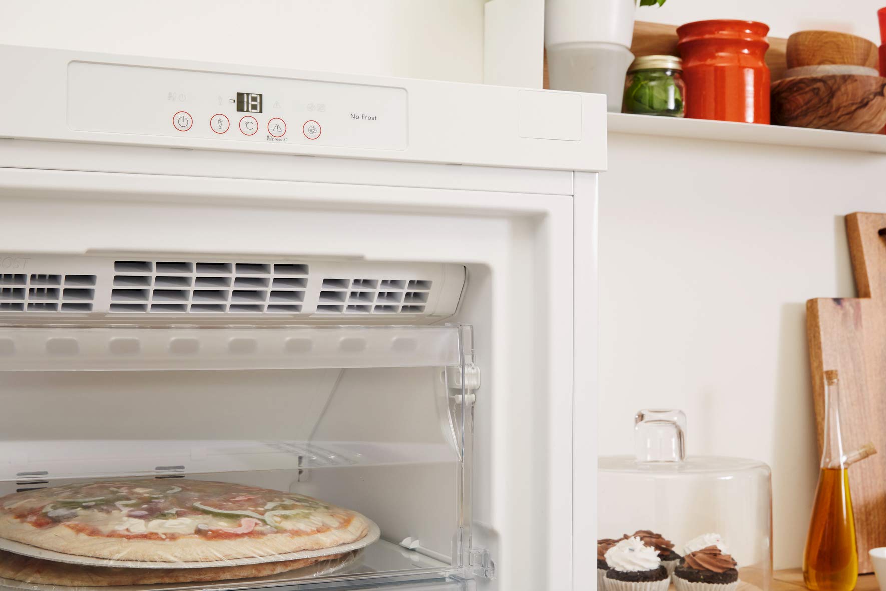 Privileg PFVN 246 W NoFrost Gefrierschrank/ 170 L Nutzinhalt/ leise mit 41 dB/nie mehr Abtauen dank NoFrost/Maxi-Box/Supergefrierfunktion/EasyOpen Ventil, Weiß