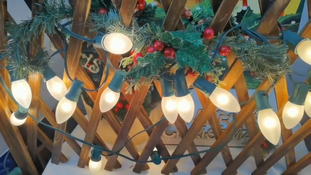 Image of 25Ft Frosted White Christmas Lights C9 Vintage Christmas String Lights with 26 Frosted White Bulbs(1 Spare) Hanging Outdoor String Lights for Patio Holidays Christmas Prom Party Wedding- Green Wire